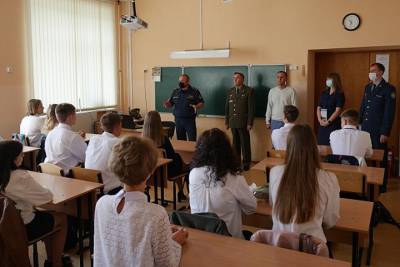 Новосибирская школа открыла класс для будущих сотрудников ФСИН - tayga.info - Россия - Новосибирск - Новосибирская обл.