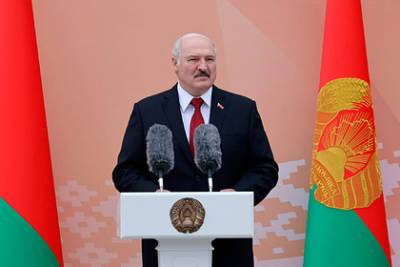 Александр Лукашенко - Лукашенко заявил о «позорном бегстве» США из Афганистана - lenta.ru - США - Белоруссия - Таджикистан - Афганистан