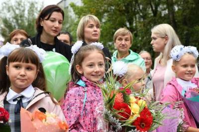 Игорь Руденя - Первый звонок – все на урок: в Твери прошли праздничные линейки - tver.mk.ru - Россия - Тверь - Тверская обл.