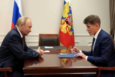 Владимир Путин - Олег Кожемяко - Путин провел рабочую встречу с главой Приморья Кожемяко - aif.ru - Россия - Приморье край