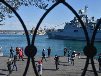 Больше всего отдыхающих в аннексированном Крыму раздражают сервис и высокие цены - kasparov.ru - Крым