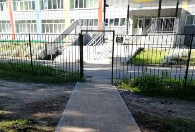 Новую дорожку к школе для учеников Сясьстроя сделали ко Дню знаний - online47.ru - Ленинградская обл.