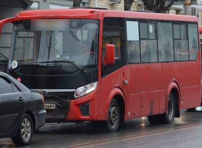 В Рязани водитель выгнал из автобуса школьницу из-за несработавшей карты - ya62.ru - Рязань