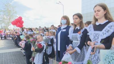 Роботы-врачи и яркие интерьеры. Под Воронежем 1 сентября открылись две новых школы - vestivrn.ru - Воронеж
