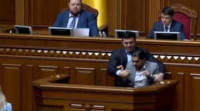 Николай Тищенко - Александр Качура - «Слуги народа» допустили исключение Тищенко из фракции в Раде за драку с Леросом - ru.slovoidilo.ua - Украина