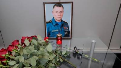 Владимир Путин - Дмитрий Песков - Евгений Зиничев - Путин посетит церемонию прощания с погибшим главой МЧС Зиничевым - 5-tv.ru - Россия - Санкт-Петербург