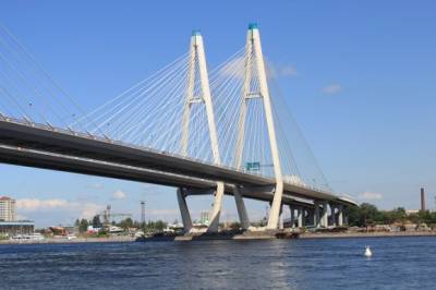 Участок КАД в районе вантового моста на неделю станет двухполосным - rosbalt.ru