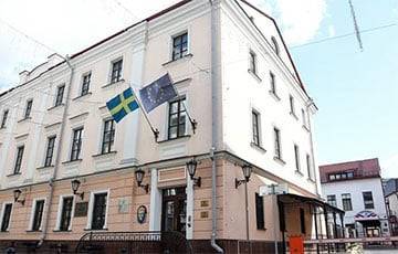 Двое белорусов уже год живут на территории посольства Швеции в Минске - charter97.org - Белоруссия - Швеция - Минск - Витебск