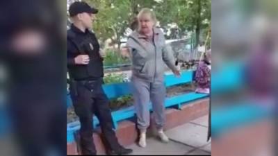 Пенсионерка избила ребенка за то, что игрался не в своем дворе: "пнула ногой и..." - politeka.net - Украина