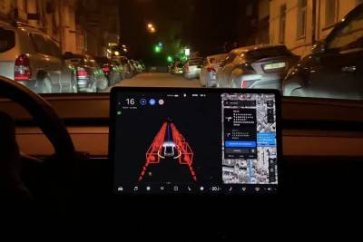 Илон Маск - Илон Маск - «Пиратскую» версию автопилота Tesla FSD испытали в центре Киева - itc.ua - Украина - Киев