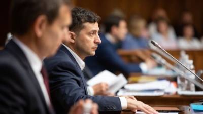 Дмитрий Песков - Песков прокомментировал заявление Зеленского о возможной войне Украины с Россией - inforeactor.ru - Россия - Украина - Русь