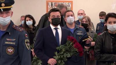 Владимир Путин - Евгений Зиничев - В Москве сотни людей пришли отдать дань памяти трагически погибшему главе МЧС Евгению Зиничеву - 1tv.ru - Москва - Россия - Санкт-Петербург - Норильск
