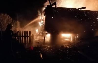 Страшные подробности пожара в Тверской области: мать с пятью детьми пытался сжечь ее сожитель - afanasy.biz - Тверская обл. - район Бежецкий - Следственный Комитет