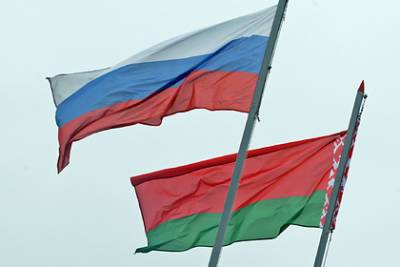 Владимир Зеленский - Владимир Путин - Александр Лукашенко - Алексей Арестович - На Украине увидели военную угрозу в интеграции России и Белоруссии - lenta.ru - Россия - Украина - Белоруссия