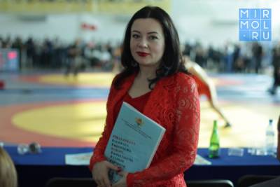 Анна Кузнецова - Марина Ежова — Воспитывать гораздо сложнее, чем учить - mirmol.ru - Россия