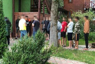 На Львовщине нелегалов пытались переправить в Евросоюз под видом футбольных болельщиков из Бразилии - kp.ua - Украина - Бразилия