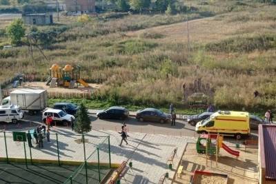 На одной из улиц Красноярска мужчину зарезали бутылкой - kras.mk.ru - Красноярск