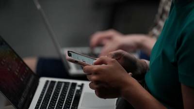 Эксперт назвал способы улучшить работоспособность смартфона - iz.ru - Израиль