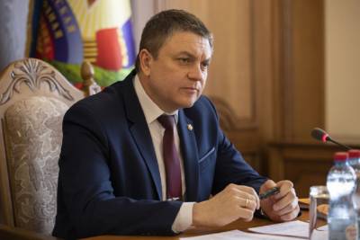 Владимир Зеленский - Петр Порошенко - Леонид Пасечник - Владимир Александрович - Глава ЛНР: Порошенко и Зеленский «вырыли пропасть» между русскими и украинцами - anna-news.info - Украина - Киев - ДНР - ЛНР - Донбасс