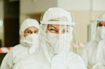 В России за сутки выписали 17 888 человек после выздоровления от COVID-19 - pnp.ru - Москва - Россия - Санкт-Петербург - Московская обл. - респ. Алтай - респ.Бурятия