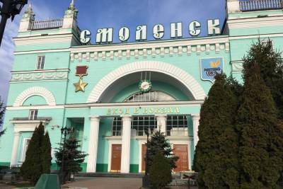 Трое юношей в Смоленске могут сесть на семь лет за грабеж в магазине - mk-smolensk.ru - Россия - Смоленск