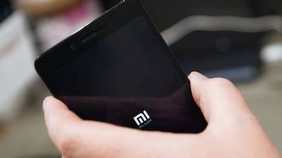 В Крыму прокомментировали данные о блокировке смартфонов Xiaomi - iz.ru - Китай - Крым - Израиль