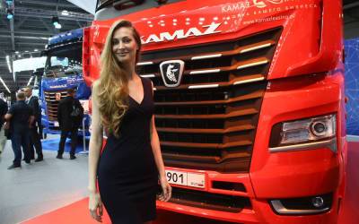 Все тяжелые грузовики на COMTRANS 2021 - zr.ru - Камаз