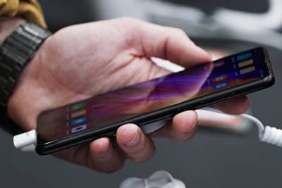 Xiaomi прокомментировала сообщения о блокировке своих смартфонов в Крыму - lenta.ru - Сирия - КНДР - Крым - Судан - Иран