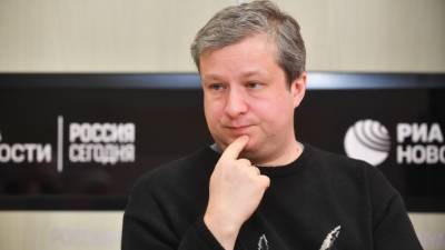 Антон Долин - Кинокритик Антон Долин рассказал об унизительной системе на Венецианском фестивале - inforeactor.ru