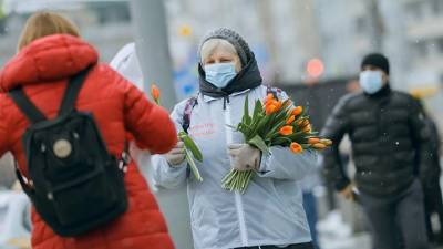 Екатерина Драгунова - «Серебряные» волонтеры помогают людям в Москве - vm.ru - Москва