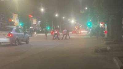 Массовая драка со стрельбой произошла ночью на Левом берегу Воронежа: появилось видео - vestivrn.ru - Воронеж