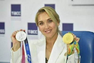 Елена Веснина - У теннисистки Весниной украли олимпийские медали - versia.ru - Россия - Токио - Рио-Де-Жанейро