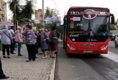 Пассажиры – на выход: водителя автобуса в Хабаровске избил коллега за «перерыв на молитву» - bloknot.ru - Хабаровск