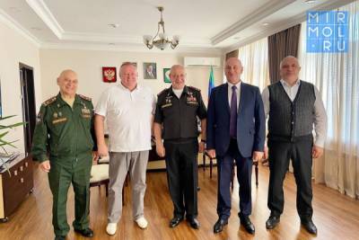 Герои России посетили Каспийскую кадетскую морскую школу-интернат им. М. Гаджиева. - mirmol.ru - Россия - респ. Чечня - Каспийск