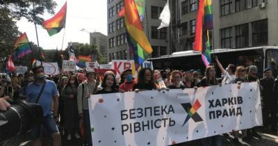 В Харькове две тысячи человек приняли участие в ЛГБТ-параде (фото, видео) - focus.ua - Украина - Харьков