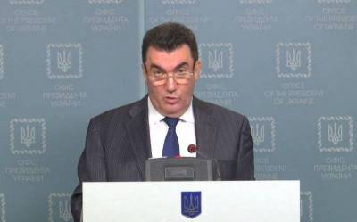 Алексей Данилов - «Избавиться от кириллицы»: СНБО Украины поддержал предложение ввести латинский алфавит - topcor.ru - Россия - Украина - Киев - Венгрия - Польша