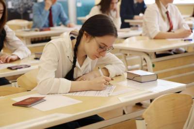 В ФИПИ прокомментировали темы итогового сочинения в 11 классах – Учительская газета - ug.ru