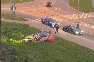 Porsche - В Тверской области гонки спорткаров завершились аварией - tver.mk.ru - Тверская обл.