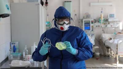 35-летняя женщина и еще 11 человек умерли от COVID-19 в Новосибирской области - runews24.ru - Новосибирская обл.