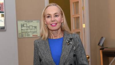 Иосиф Кобзон - Вдова Кобзона чуть не утонула на греческом курорте: «Спасла меня моя внучка» - 5-tv.ru - Греция