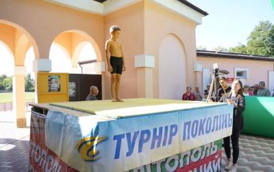 Девятилетний украинец отжался 1001 раз и установил рекорд - korrespondent.net - Украина - Мелитополь - район Мелитопольский
