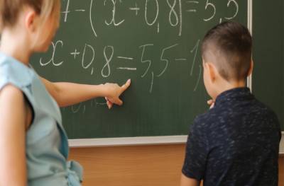 Новая системы оплаты труда учителей будет опробована уже в следующем году - gubdaily.ru - Россия - Нижегородская обл. - Белгородская обл. - Ярославская обл. - Сахалинская обл. - республика Мордовия