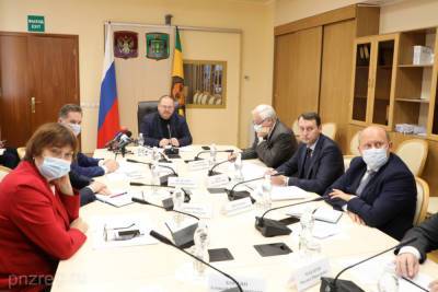 Олег Мельниченко - Олег Мельниченко поручил составить список нуждающихся в капремонте спортобъектов - mk.ru - Пензенская обл.