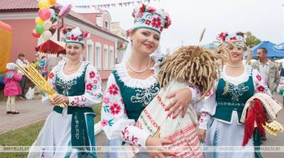 Николай Шерстнев - Алесь Пушняков - Шерстнев: "Дажынкі" дают местной власти толчок к дальнейшему улучшению в райцентрах - belta.by - Белоруссия - Витебск