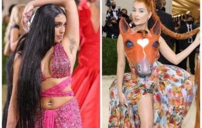 Снимите это немедленно: худшие образы звезд на красной дорожке Met Gala 2021 (ФОТО) - skuke.net - Нью-Йорк - Нью-Йорк