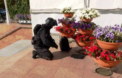 В Улан-Удэ подозрительная папка стала причиной эвакуации здания правительства - runews24.ru - Улан-Удэ - респ.Бурятия