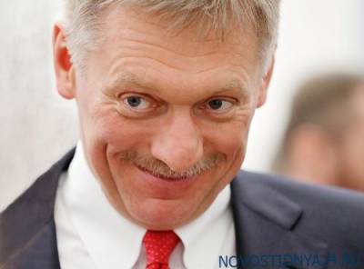 Владимир Путин - Дмитрий Песков - Песков заверил, что ушедший на самоизоляцию Путин «абсолютно здоров» - novostidnya24.ru - Россия