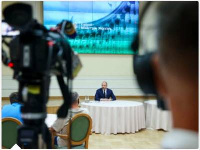 Денис Шмыгаль - Кабмин Шмыгаля хочет получить в Раде иммунитет от отставки - lenta.ua - Украина