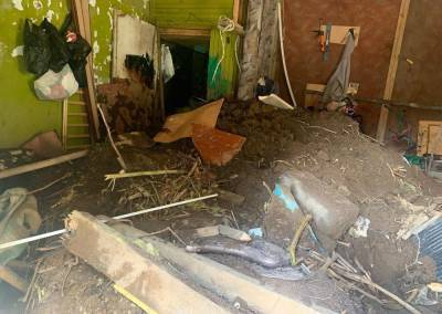 После сильных дождей оползень разрушил дом невельской семьи - sakhalin.info - Невельск