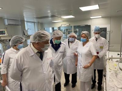 На три года вперед: Министерство здравоохранения просчитало будущее COVID-19 - bloknot.ru - Россия